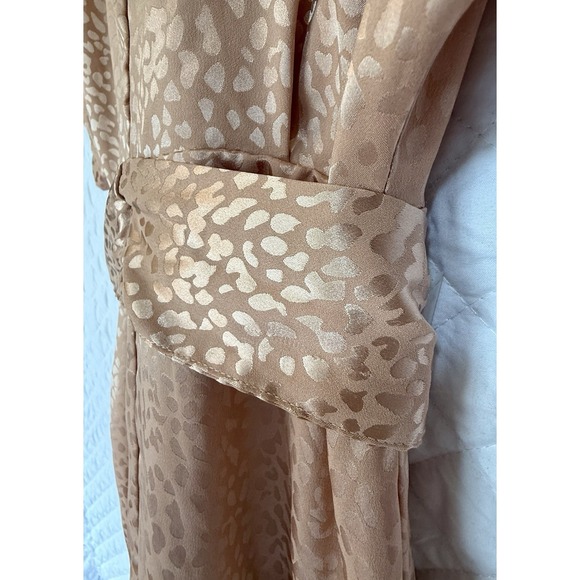 Silky Karen Millen Italian Jacquard Faux Wrap Luxe Mini Dress Pink Leopard Sz 2 - Picture 7 of 16